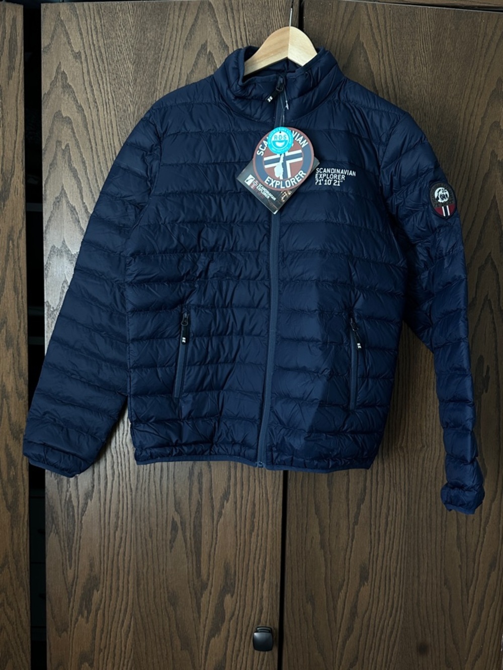 Scandinavian Explorer Ultra Light Down Jacket Unisex - Small. Navy Blue